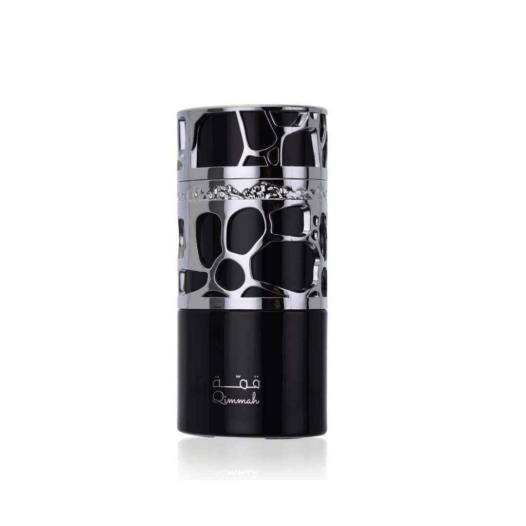 Lattafa Qimmah Eau De Parfum for Men 100ml — A black perfume box with a clear plastic overlay featuring a black and silver giraffe-like pattern sits next to a matching black perfume bottle with a silver, patterned cage-like cap. | Lattafa Qimmah Eau De Parfum for Men 100ml — Kotak minyak wangi hitam dengan lapisan