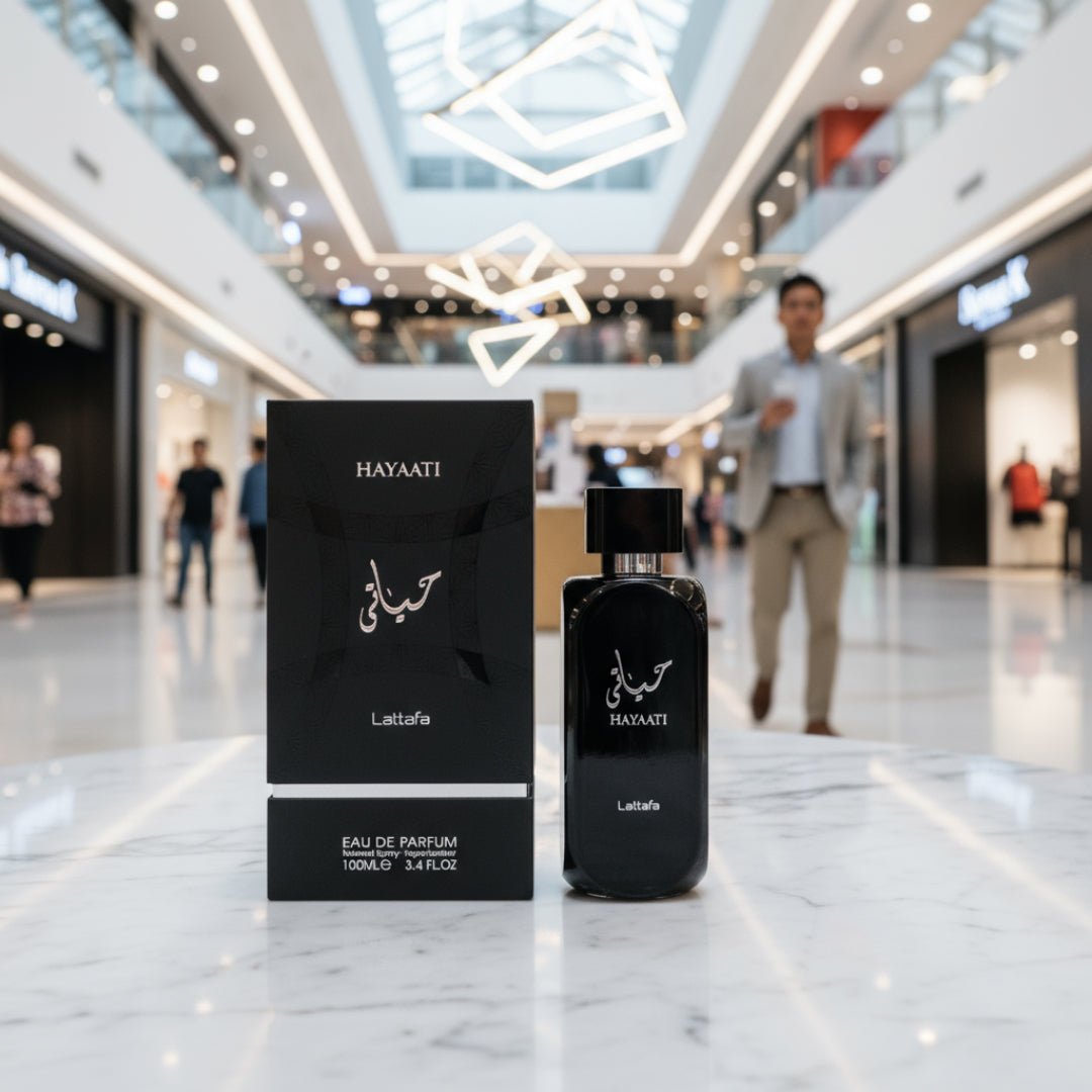 Hayaati Lattafa di Avenue K atrium dalam