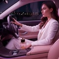 wanita tengok club de nuit woman atas kerusi penumpang kereta malaysia