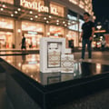 minyak wangi Badee Al Oud Honor Glory di Pavilion KL malam dengan model Malaysia